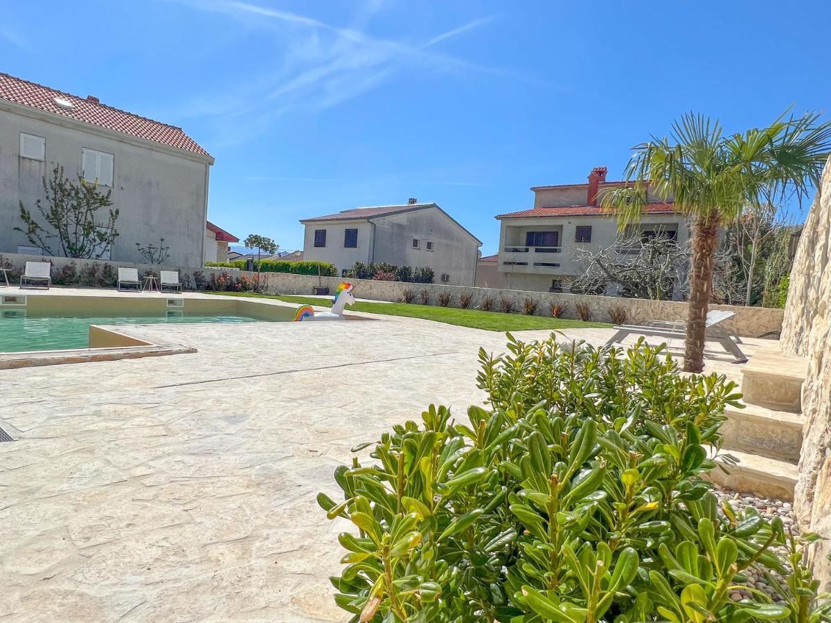 Apartment Baska Mit Poolarea - Krk, Kroatien Exterior foto